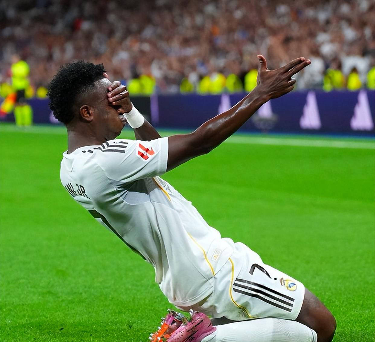 ayxsport-包含布鲁克林篮网发布备战花絮；窗口期伤情更新；西甲任务艰巨；轮换策略成焦点的词条