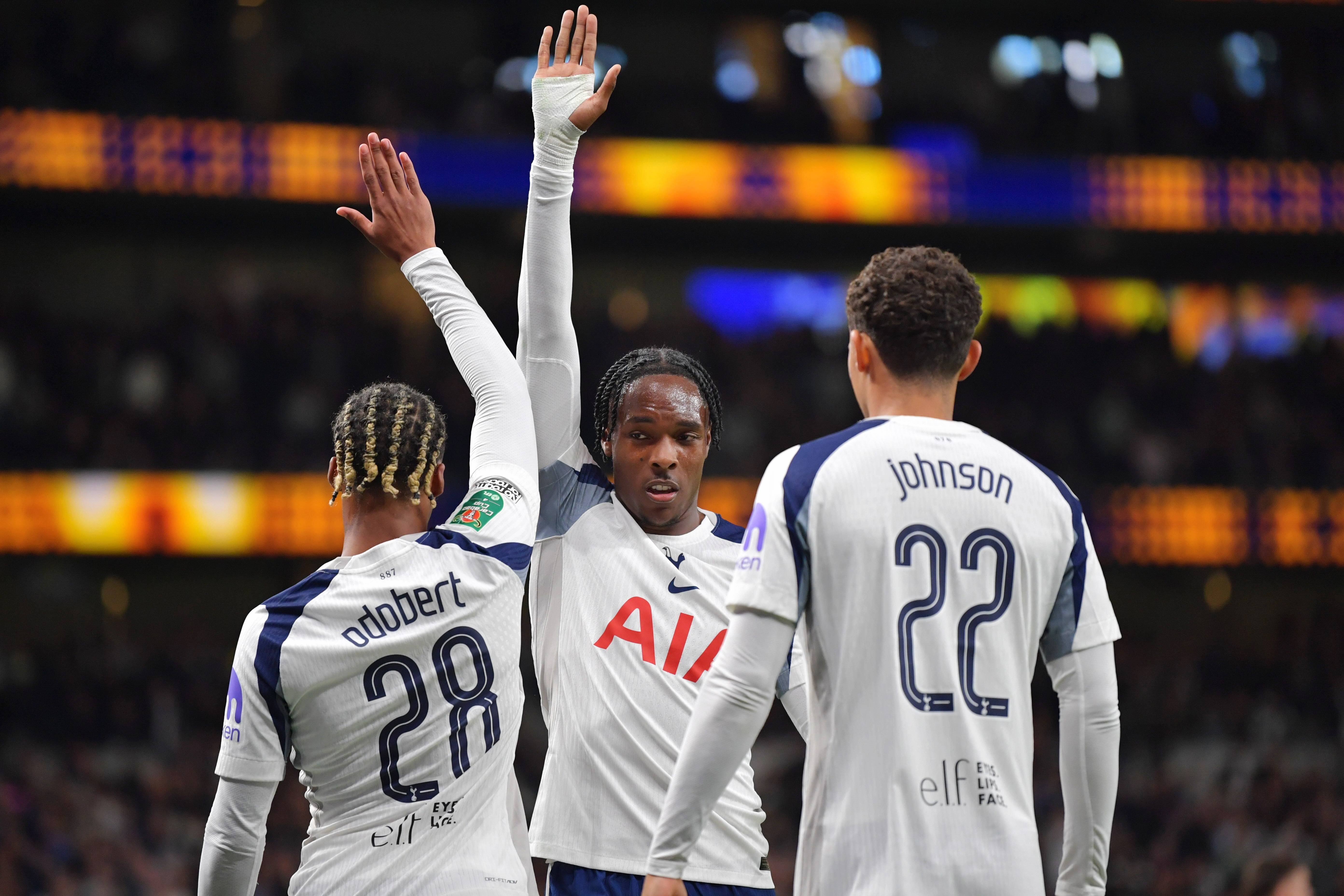 爱游戏体育-包含冲刺阶段NBA常规赛焦点战，萨克拉门托国王外线爆发，引发热议，球探报告显示潜力的词条