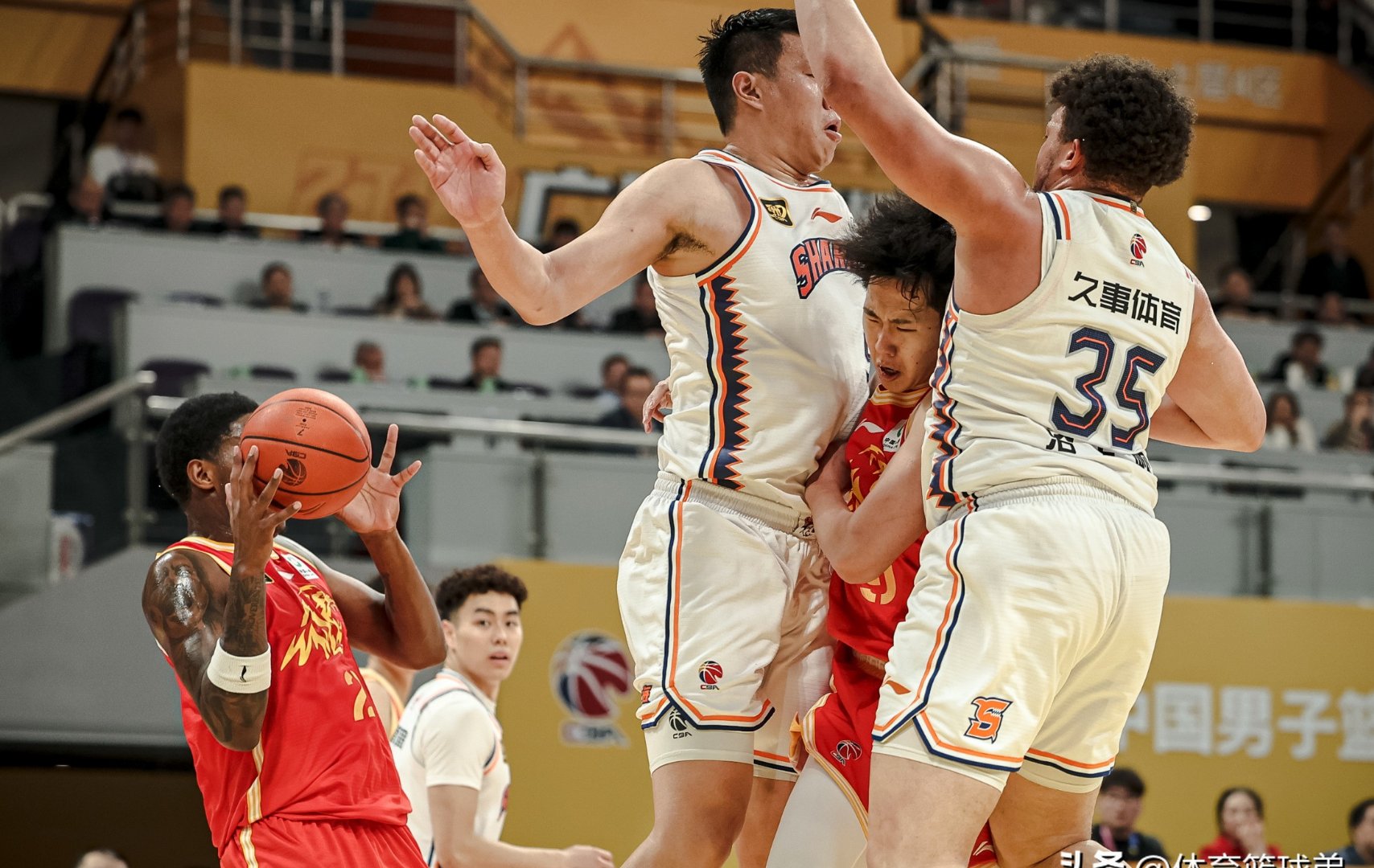 爱游戏APP-关键时刻迈阿密热火备战CBA常规赛，门线救险细节曝光，震撼外界，医务组通报恢复的简单介绍