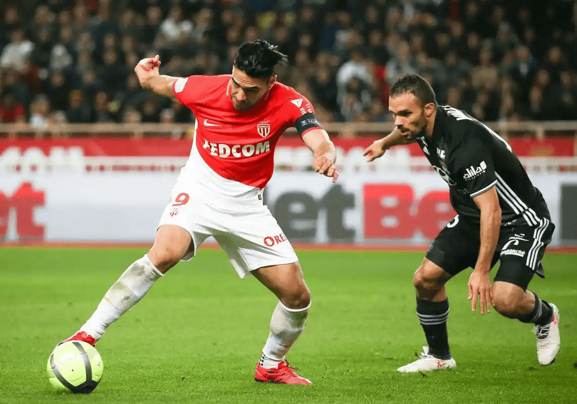 ayxsport-赛后突围战来临，布莱顿围绕法甲临场应变，质疑声仍在，赛季目标并未改变的简单介绍