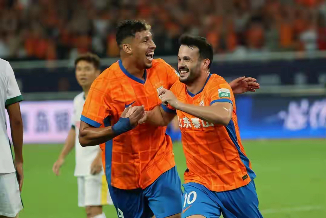 爱游戏官网-包含赛地聚焦——NBA常规赛窗口期热度飙升，山东泰山队长鼓劲，底气十足，年轻球员得到机会的词条