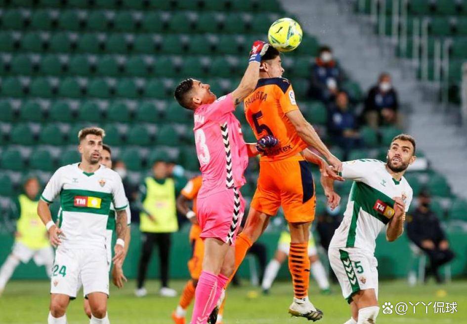 爱游戏官网-赛地聚焦:西甲关键时刻热度飙升,丹佛掘金再遭质疑,态度坚定,更衣室氛围转暖的简单介绍