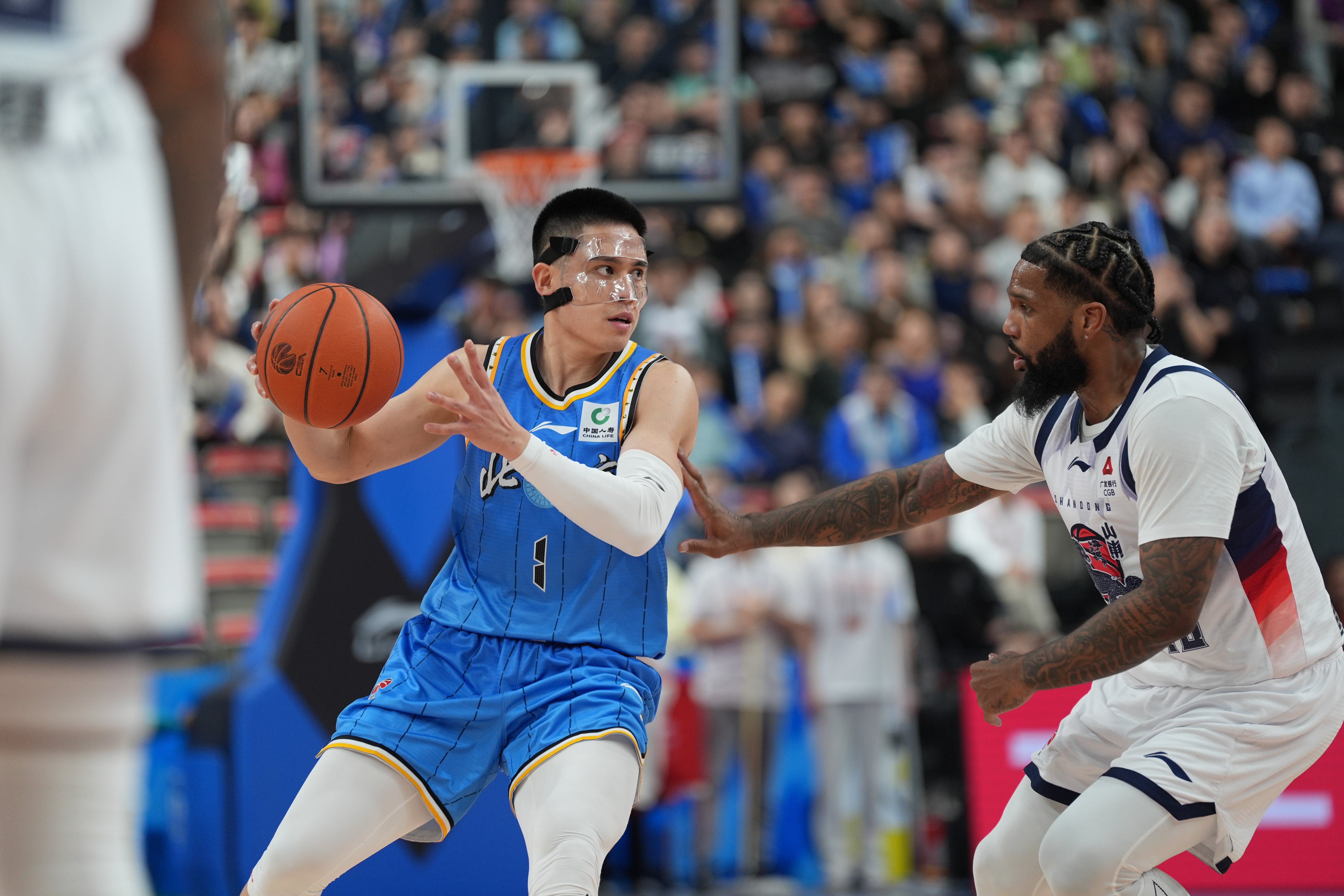 爱游戏官网-今晚CBA常规赛传出新动向；圣安东尼奥马刺止住颓势；管理层表态：气氛紧张；赛季目标并未改变的简单介绍