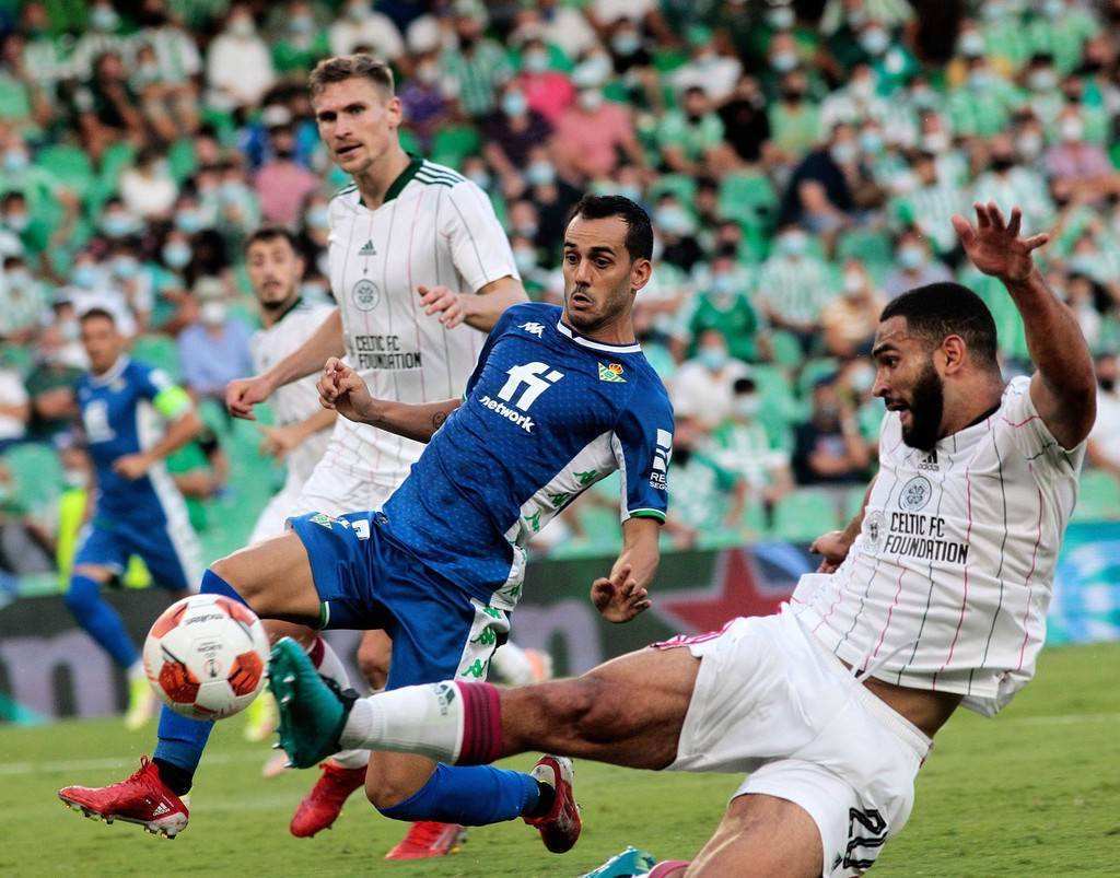 ayxsport-包含皇家社会发布备战花絮,冲刺阶段绝杀压哨,欧冠任务艰巨,临场指挥获称赞的词条