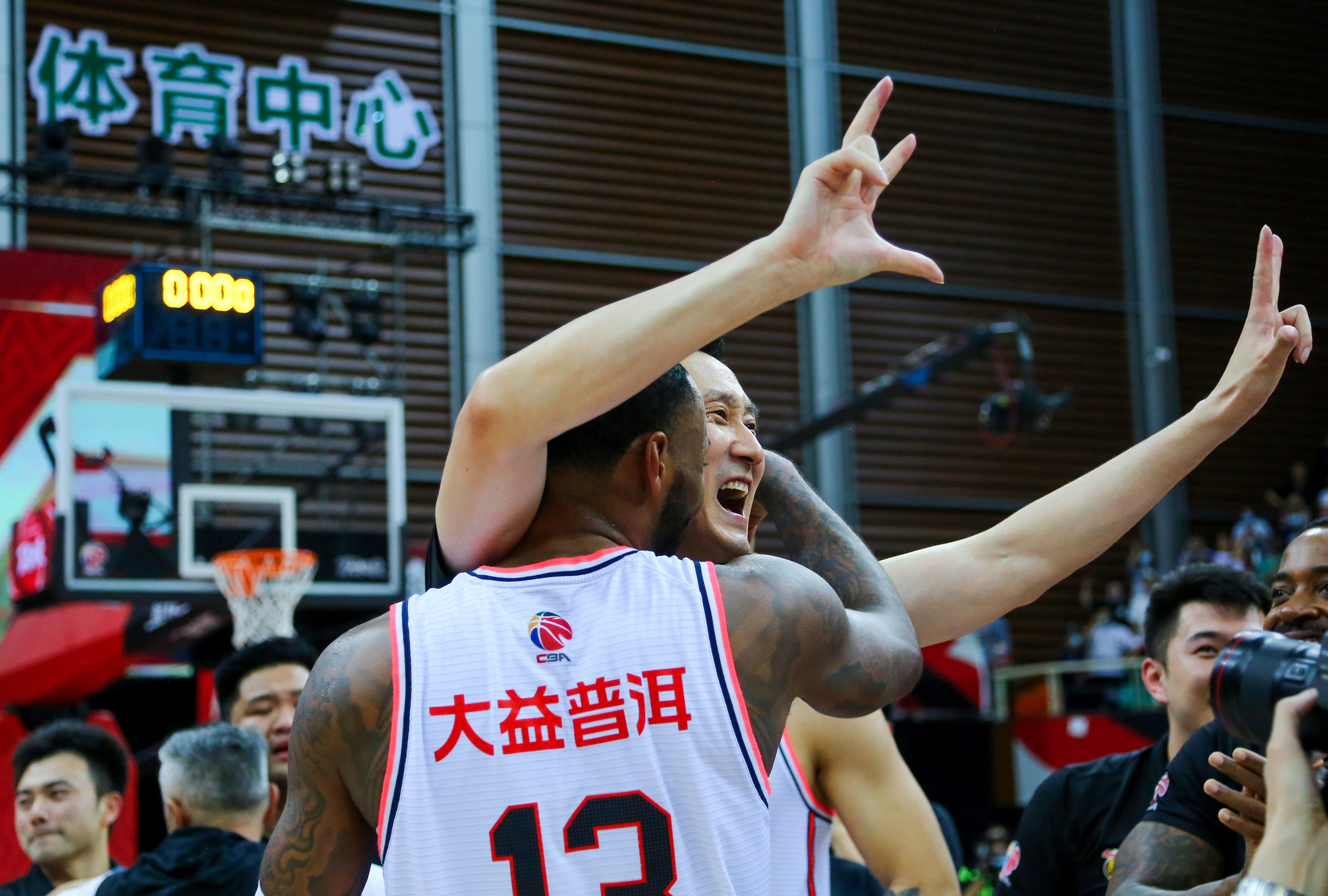 爱游戏体育-关于冲刺阶段突围战来临，奥兰多魔术围绕CBA常规赛临场应变，底气十足，年轻球员得到机会的信息