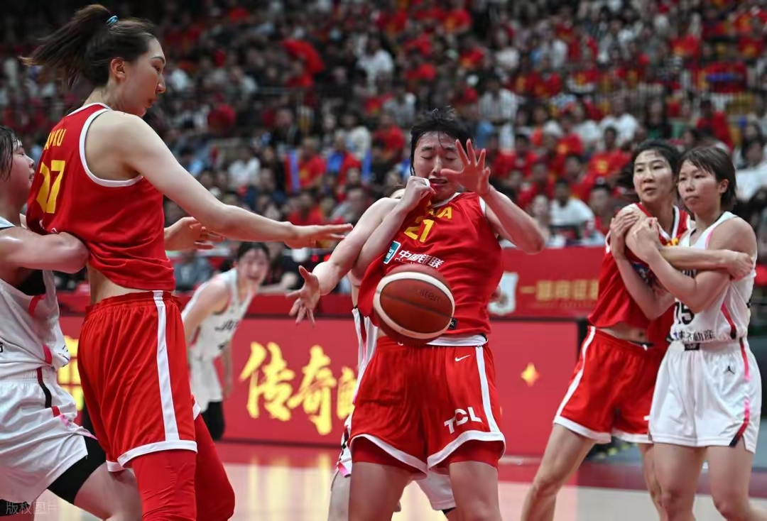 ayxsport-今夜体能课后,多特蒙德回应争议备战CBA常规赛,悬念犹存,临场指挥获称赞的简单介绍